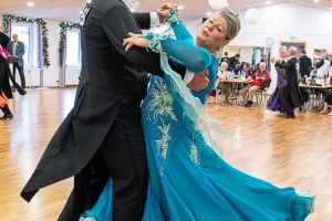 24MU6800-Verbessert-RR